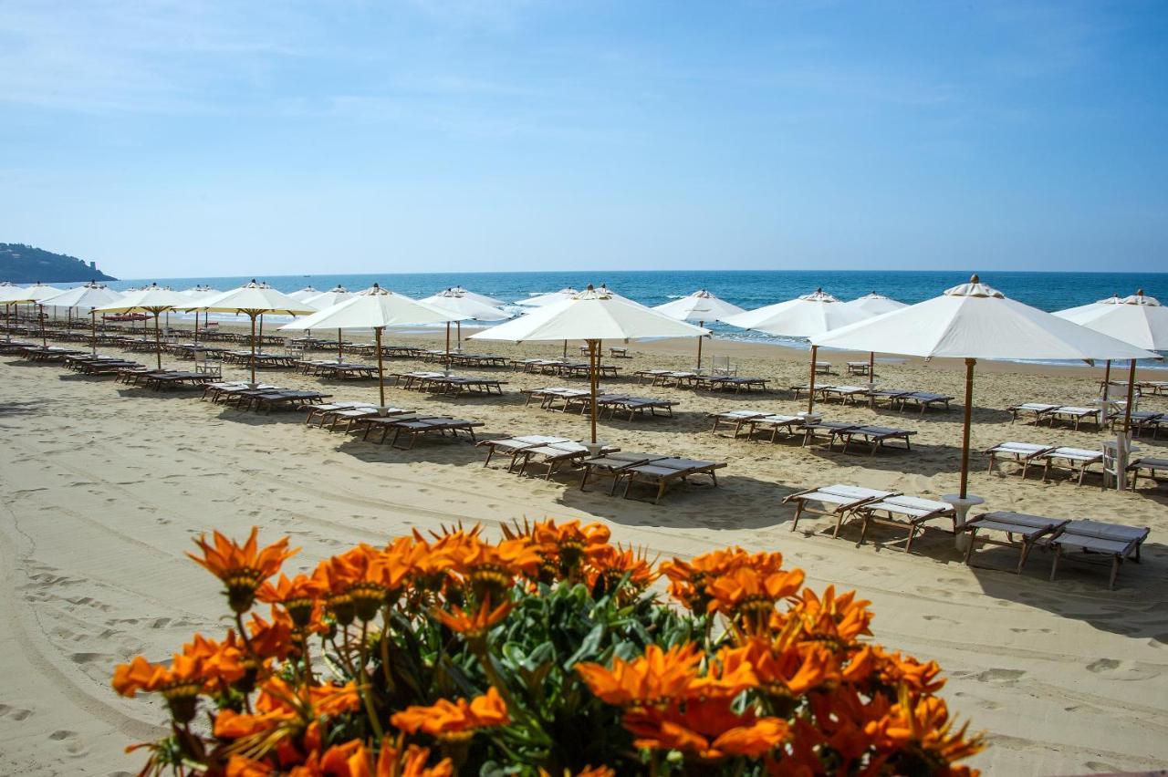 Aeneas' Landing Resort 加埃塔 外观 照片